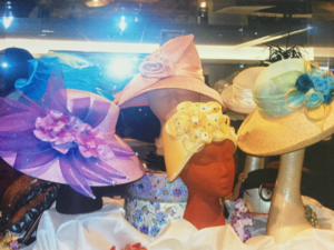 The hat display  at the airport 